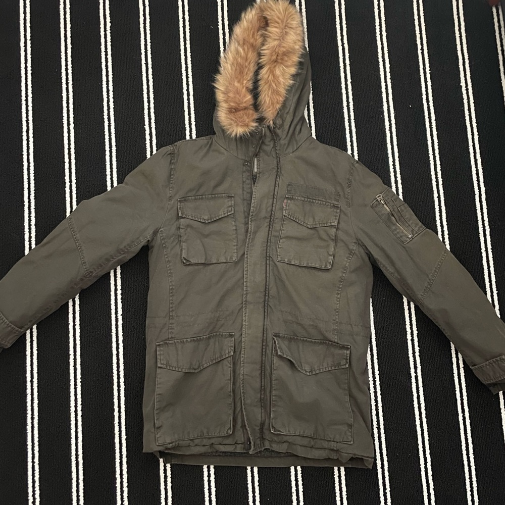 Worn once! Levi’s Women’s Winter Coat - Very Warm!